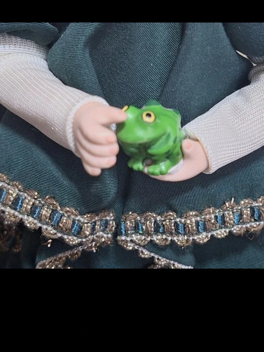 Beautiful Vintage 2001 Danbury Mint Frog Princess Storybook Doll Collection Doll